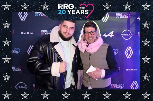 3832411-00216500-1734494178