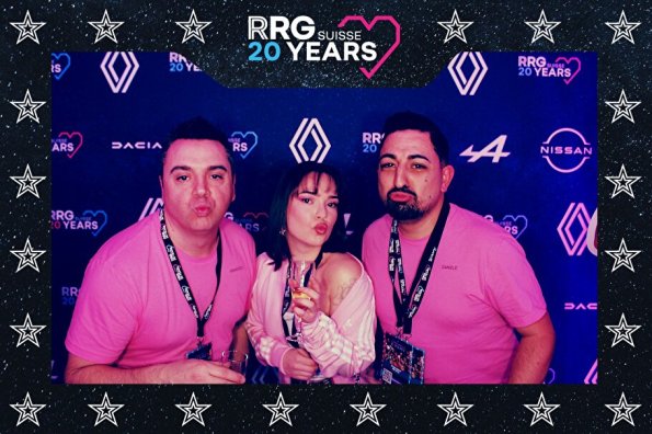 3832411-00429400-1734494114