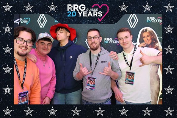 3832411-03097800-1734494306