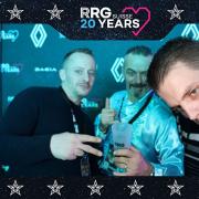 3832411-10662700-1734494307