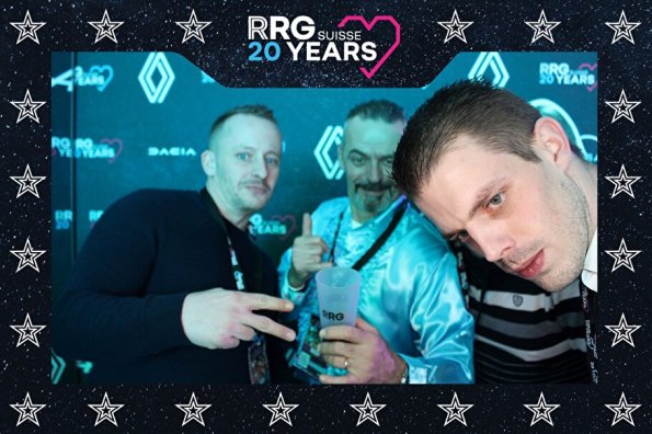 3832411-10662700-1734494307