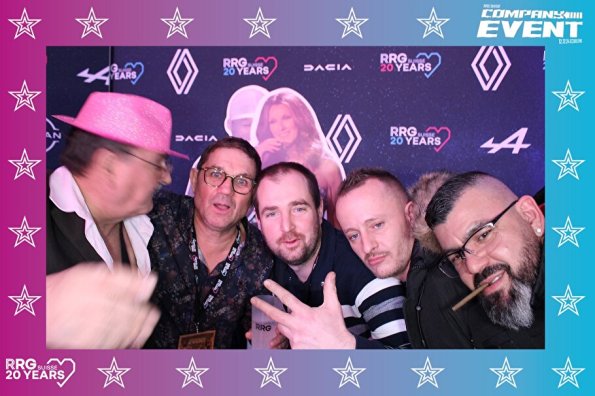 3832411-12377600-1734494371