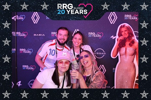 3832411-15949400-1734494298