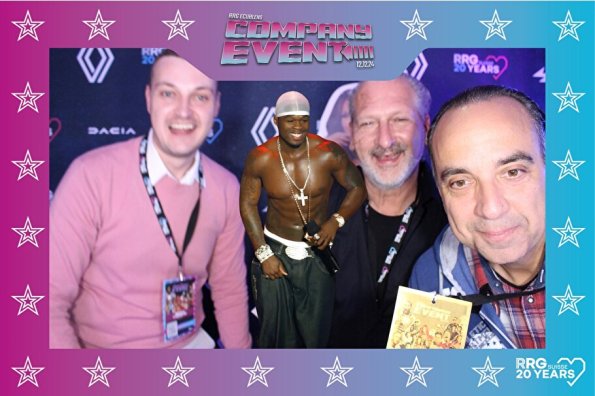 3832411-21819700-1734494181