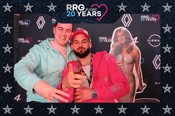 3832411-22584300-1734494273