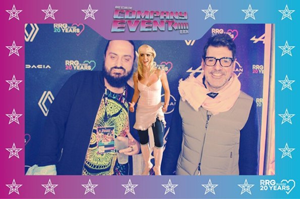 3832411-27444300-1734494162