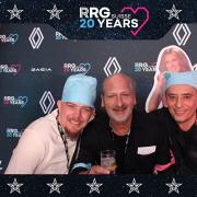 3832411-30284300-1734494274