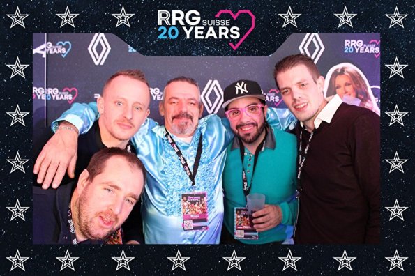 3832411-32759500-1734494311