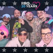 3832411-33184600-1734494222