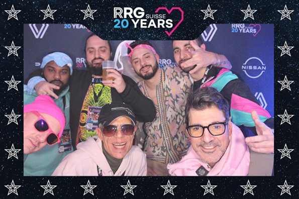 3832411-33184600-1734494222