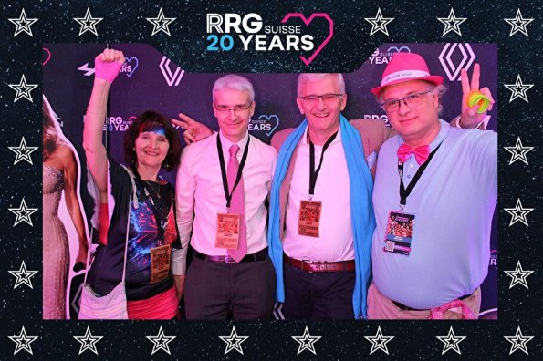 3832411-35542200-1734494349