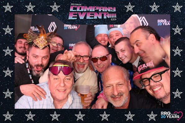 3832411-36204000-1734494277