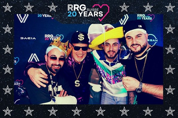 3832411-40518600-1734494204