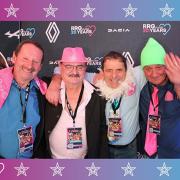 3832411-42568600-1734494369