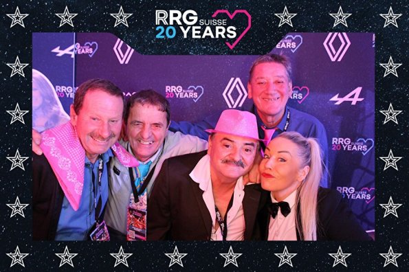 3832411-45391600-1734494368