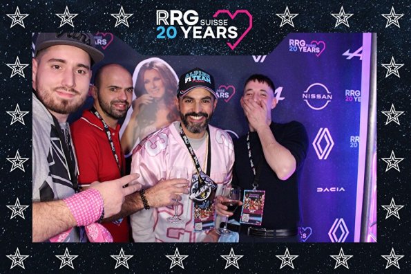 3832411-45675500-1734494157