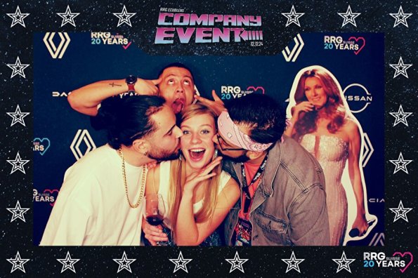 3832411-46051100-1734494240