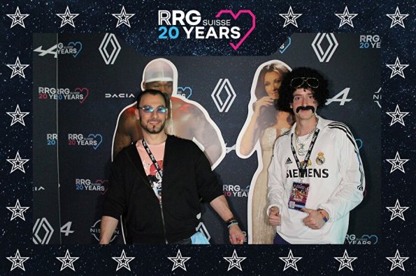 3832411-49147200-1734494378