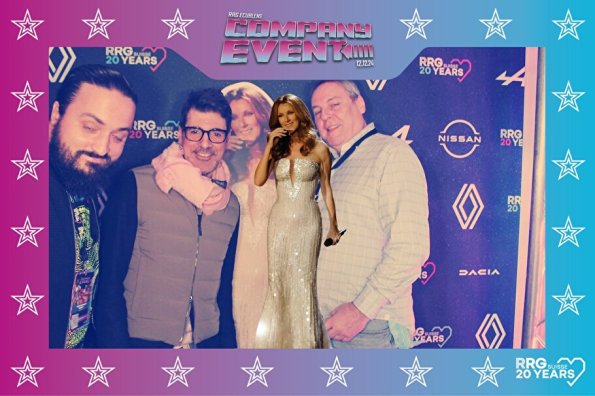 3832411-50118600-1734494163