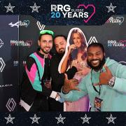 3832411-52382200-1734494335