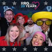 3832411-54047900-1734494246