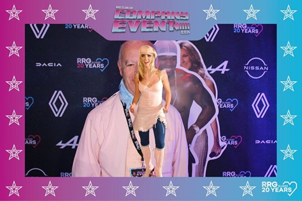 3832411-60967500-1734494206