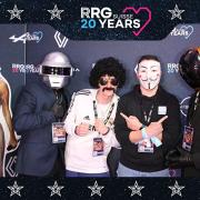 3832411-61154400-1734494351