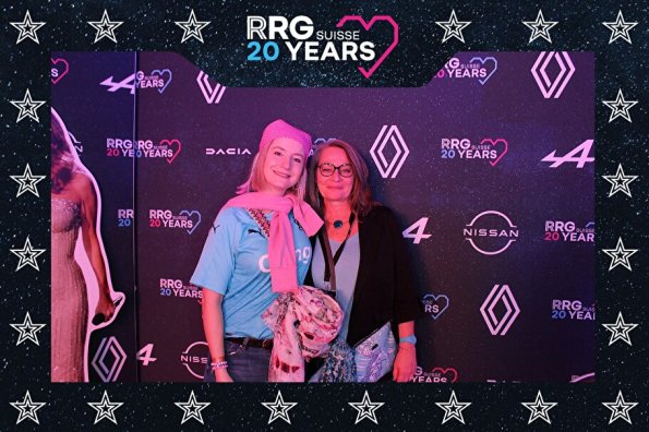 3832411-64718000-1734494340