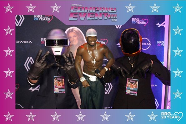 3832411-64812500-1734494152