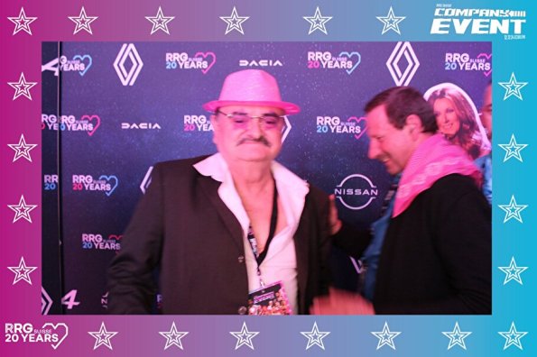 3832411-65858700-1734494319