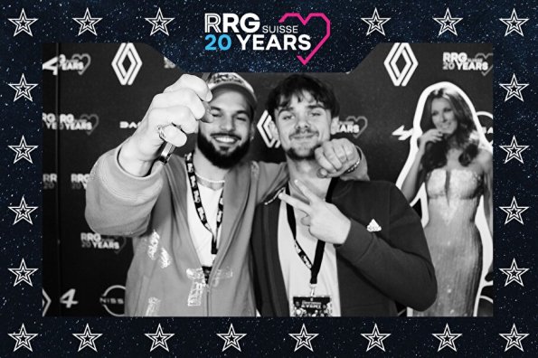 3832411-68811700-1734494301