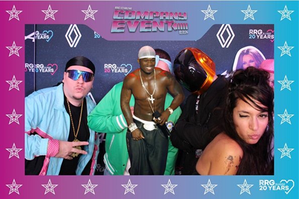 3832411-68925300-1734494318