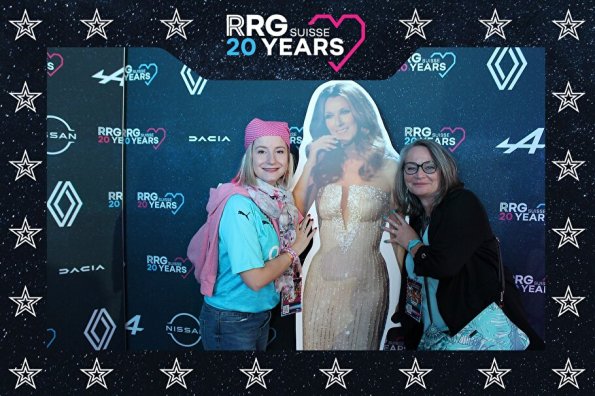 3832411-70887000-1734494336