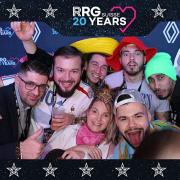 3832411-70887100-1734494287