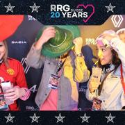 3832411-73102700-1734494247