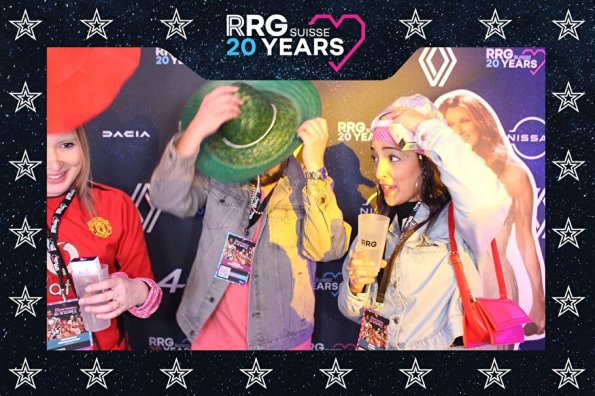 3832411-73102700-1734494247