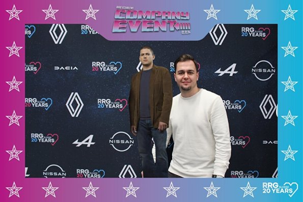 3832411-73374000-1734494098