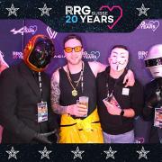 3832411-75242300-1734494357