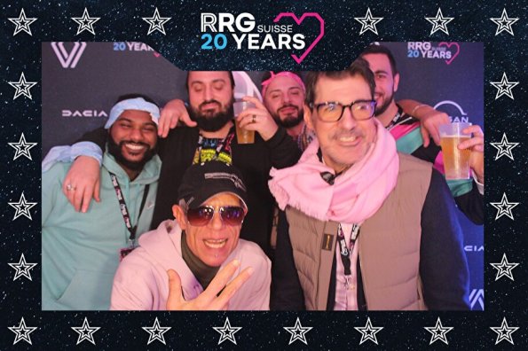 3832411-76030000-1734494223