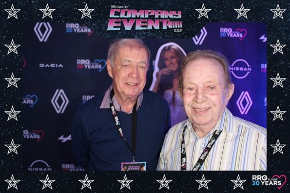 3832411-79883200-1734494186