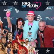 3832411-82821300-1734494345