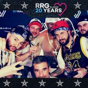 3832411-84909100-1734494201