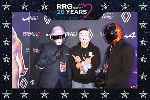 3832411-88691000-1734494352