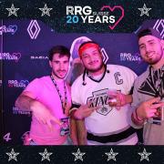 3832411-91527100-1734494327