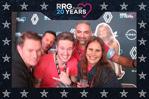 3832411-92036000-1734494270