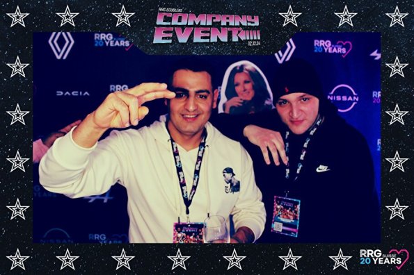 3832411-92123000-1734494187