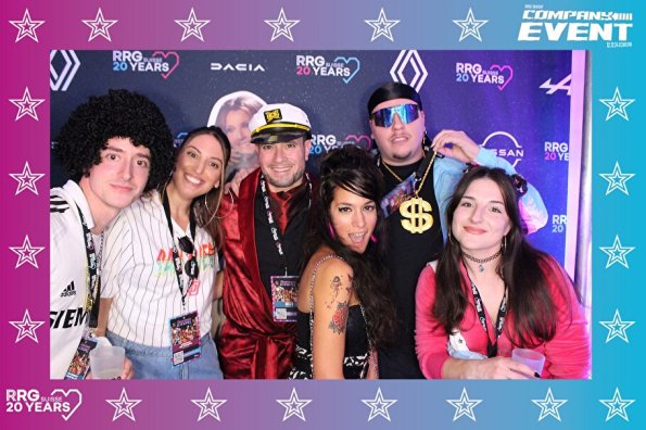 3832411-94702200-1734494154