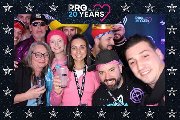 3832411-95888700-1734494195