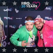 3832411-98159800-1734494358