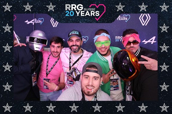 3832411-99920900-1734494346